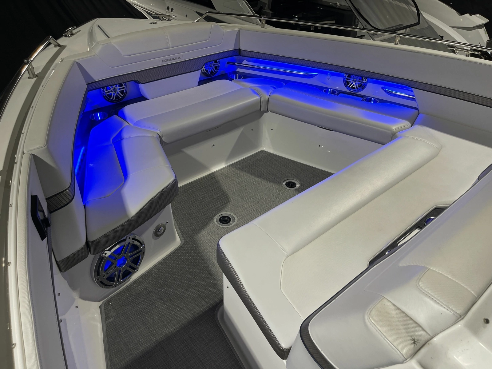 2020 Formula 380 Super Sport Crossover I/O 38