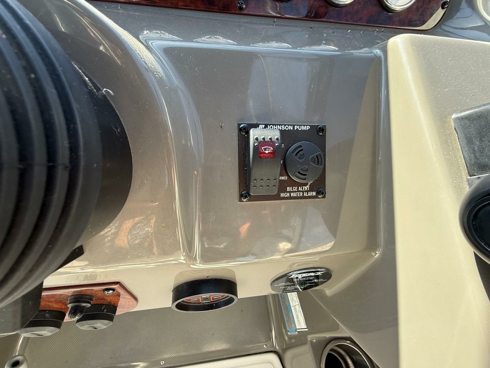 2008 Regal 2860 Window Express 28