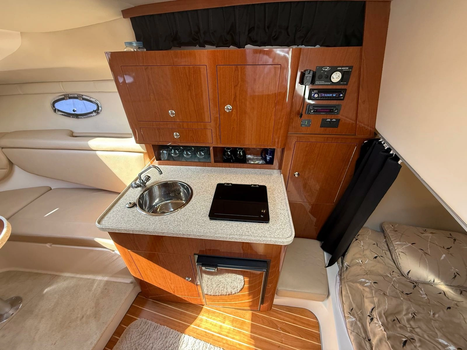 2008 Regal 2860 Window Express 28