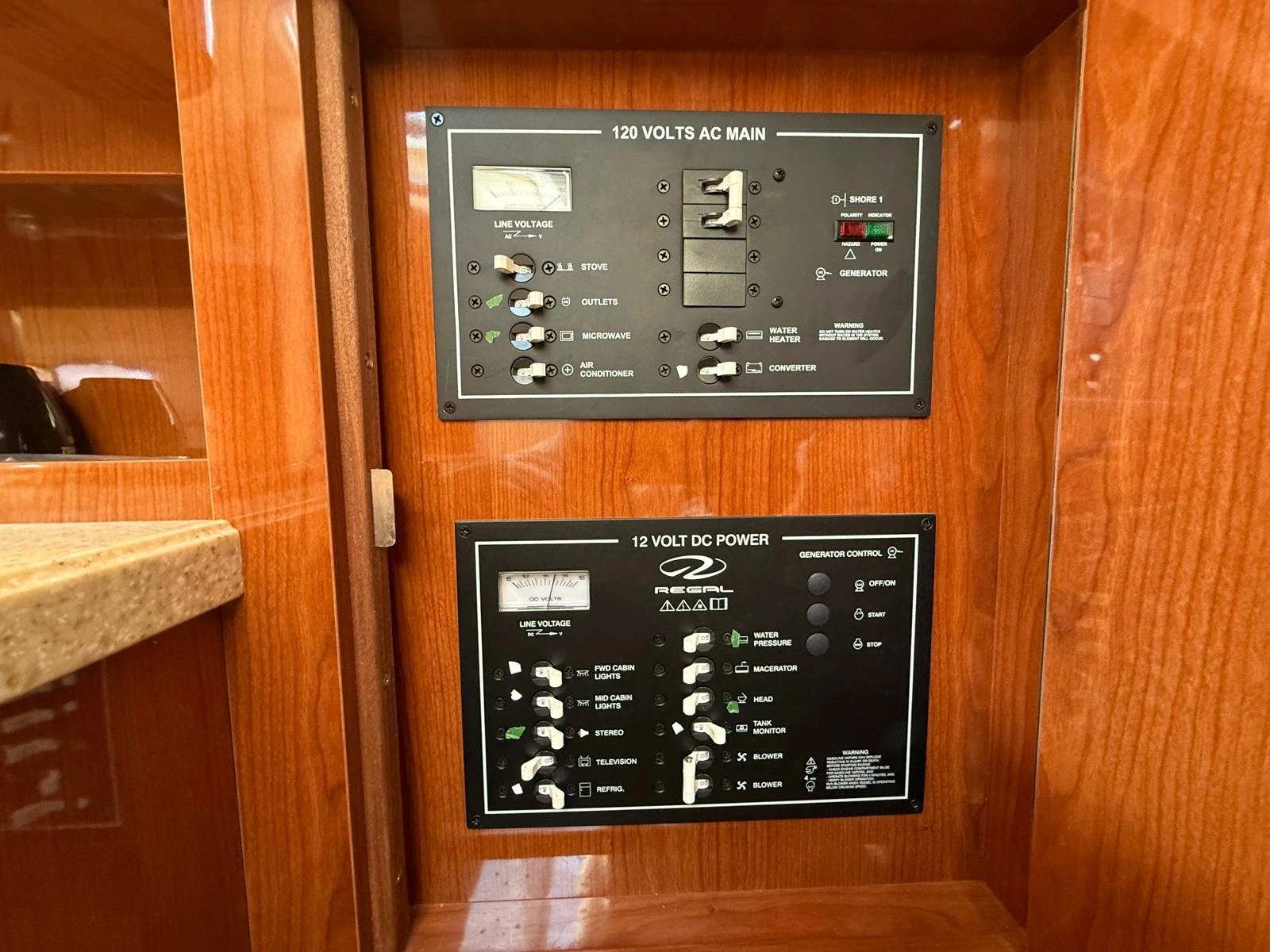 2008 Regal 2860 Window Express 28