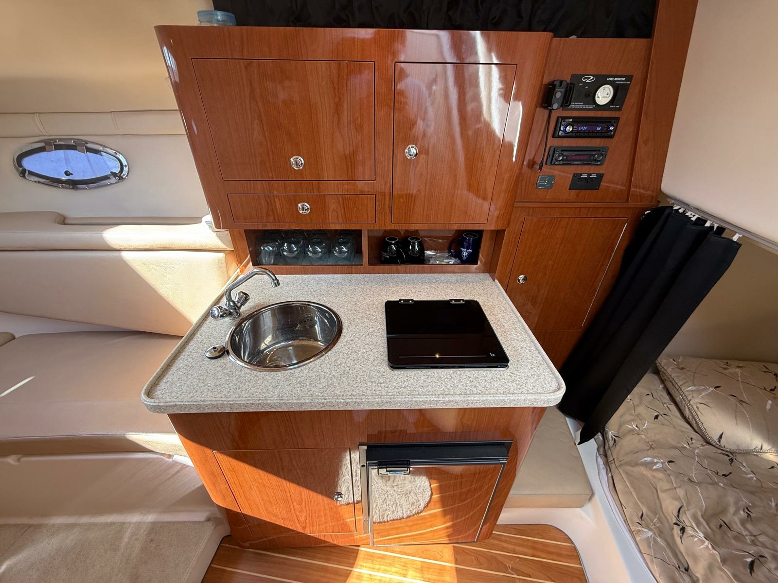 2008 Regal 2860 Window Express 28