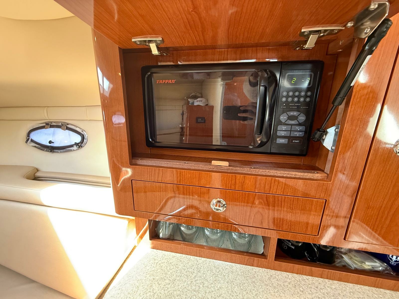 2008 Regal 2860 Window Express 28