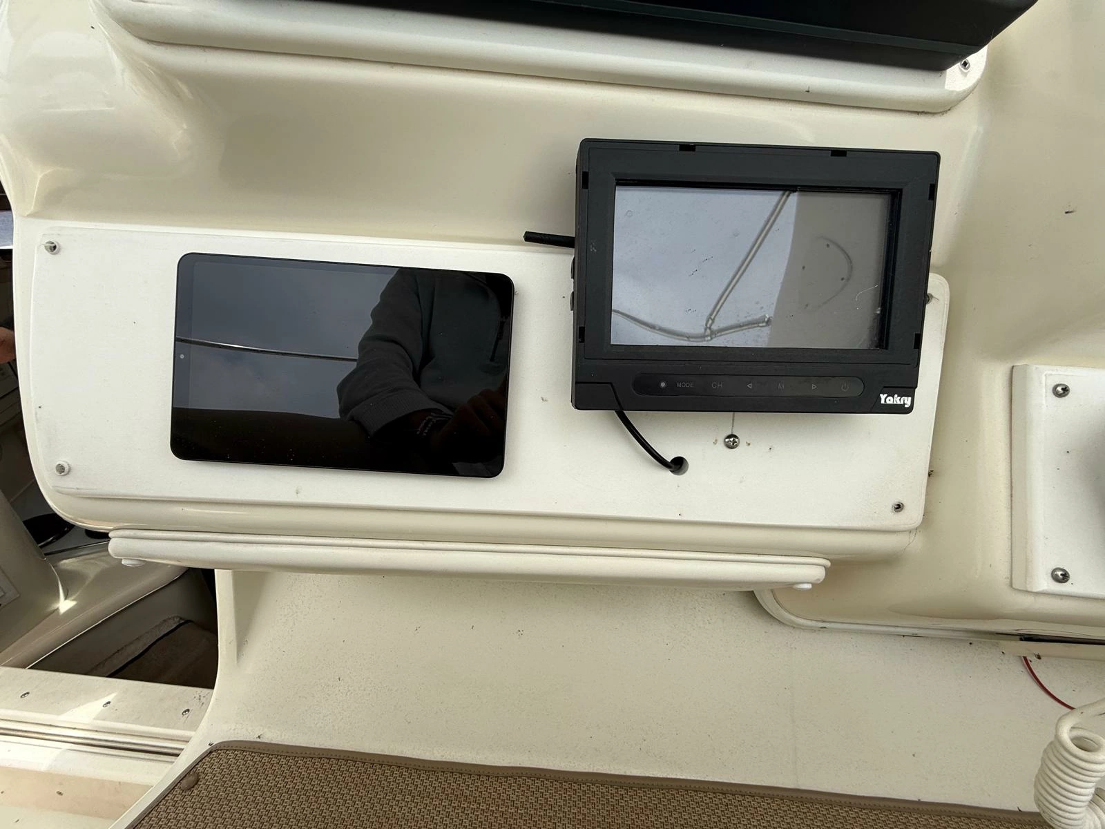 1996 Sea Ray 370 Sundancer 37