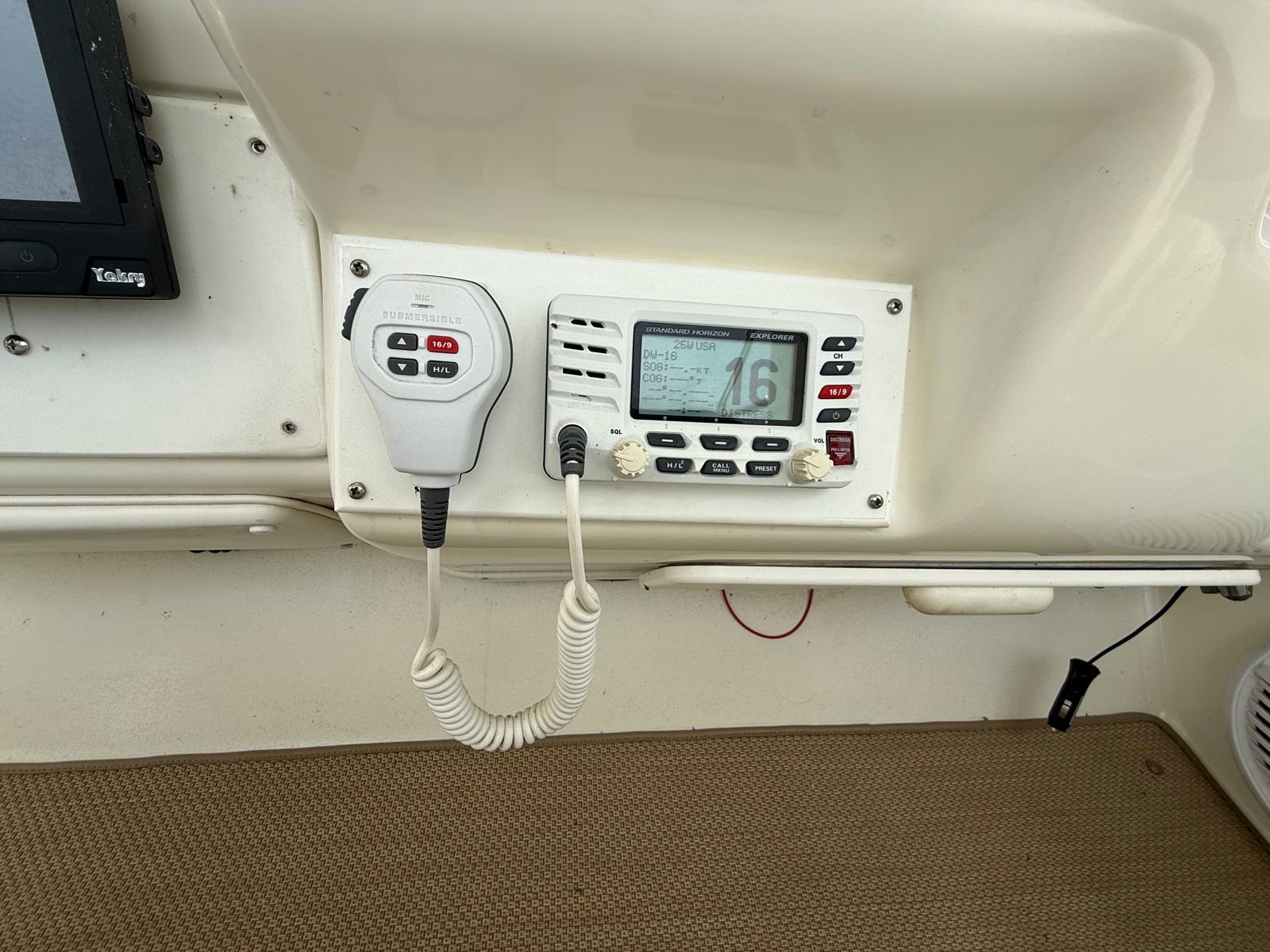 1996 Sea Ray 370 Sundancer 37