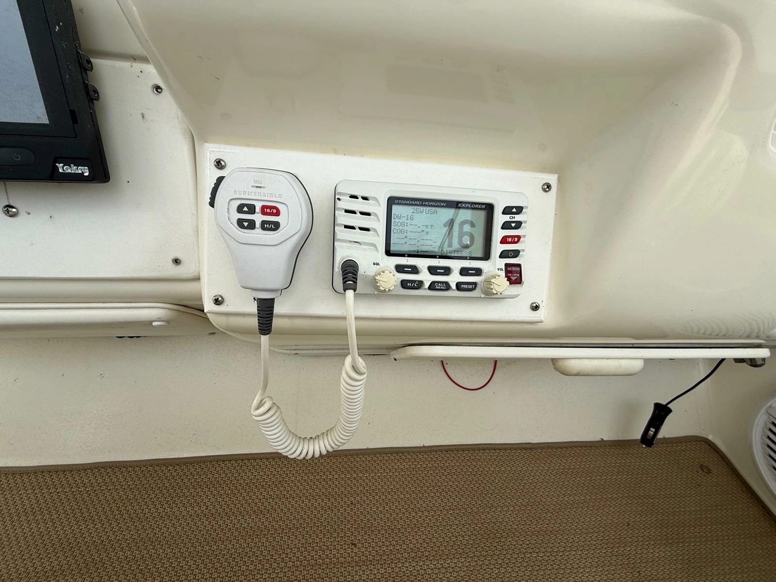 1996 Sea Ray 370 Sundancer 37