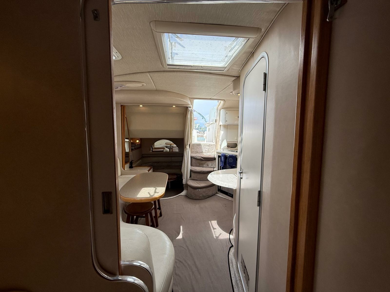 1996 Sea Ray 370 Sundancer 37
