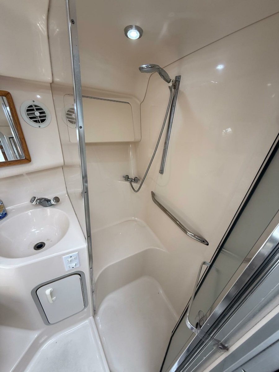 1996 Sea Ray 370 Sundancer 37