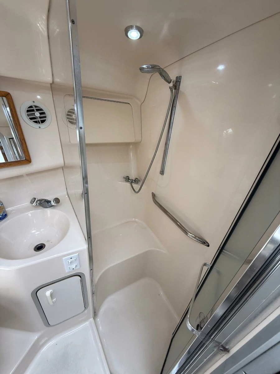 1996 Sea Ray 370 Sundancer 37