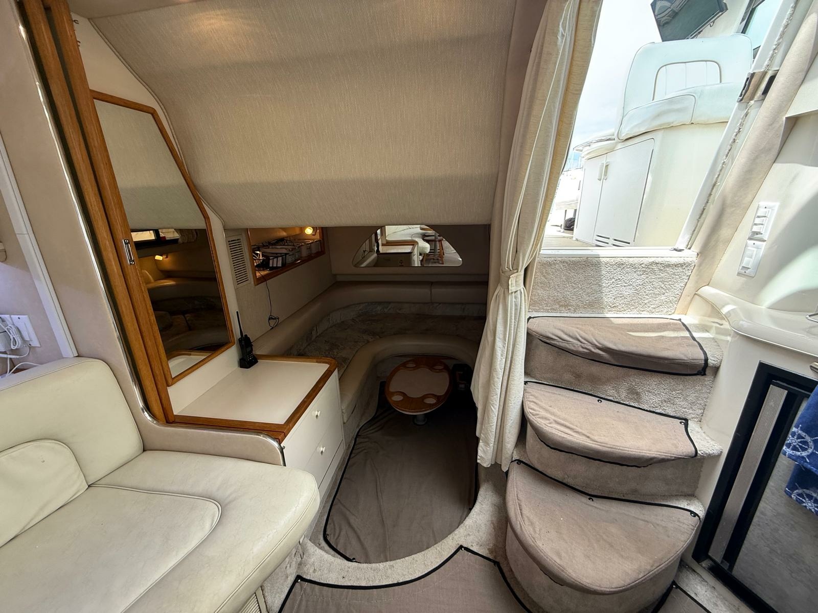 1996 Sea Ray 370 Sundancer 37