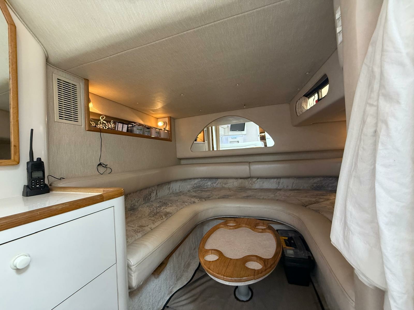 1996 Sea Ray 370 Sundancer 37