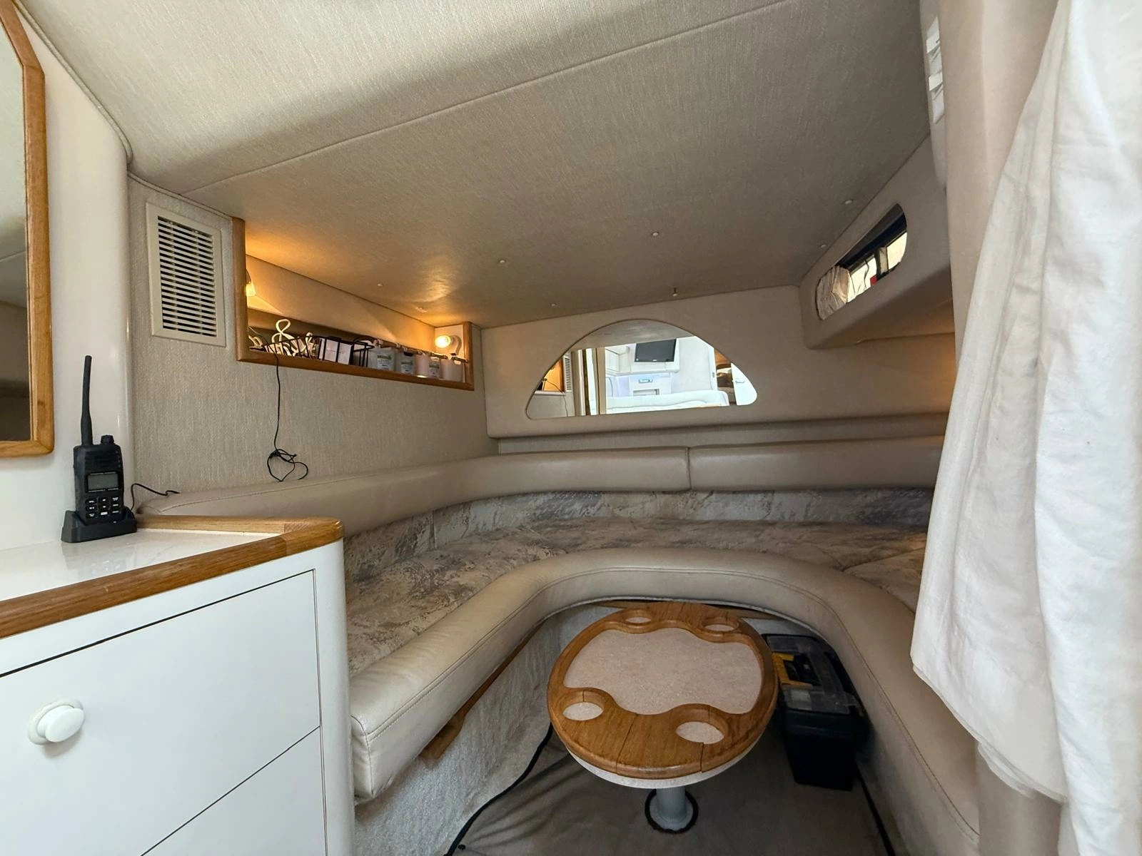 1996 Sea Ray 370 Sundancer 37