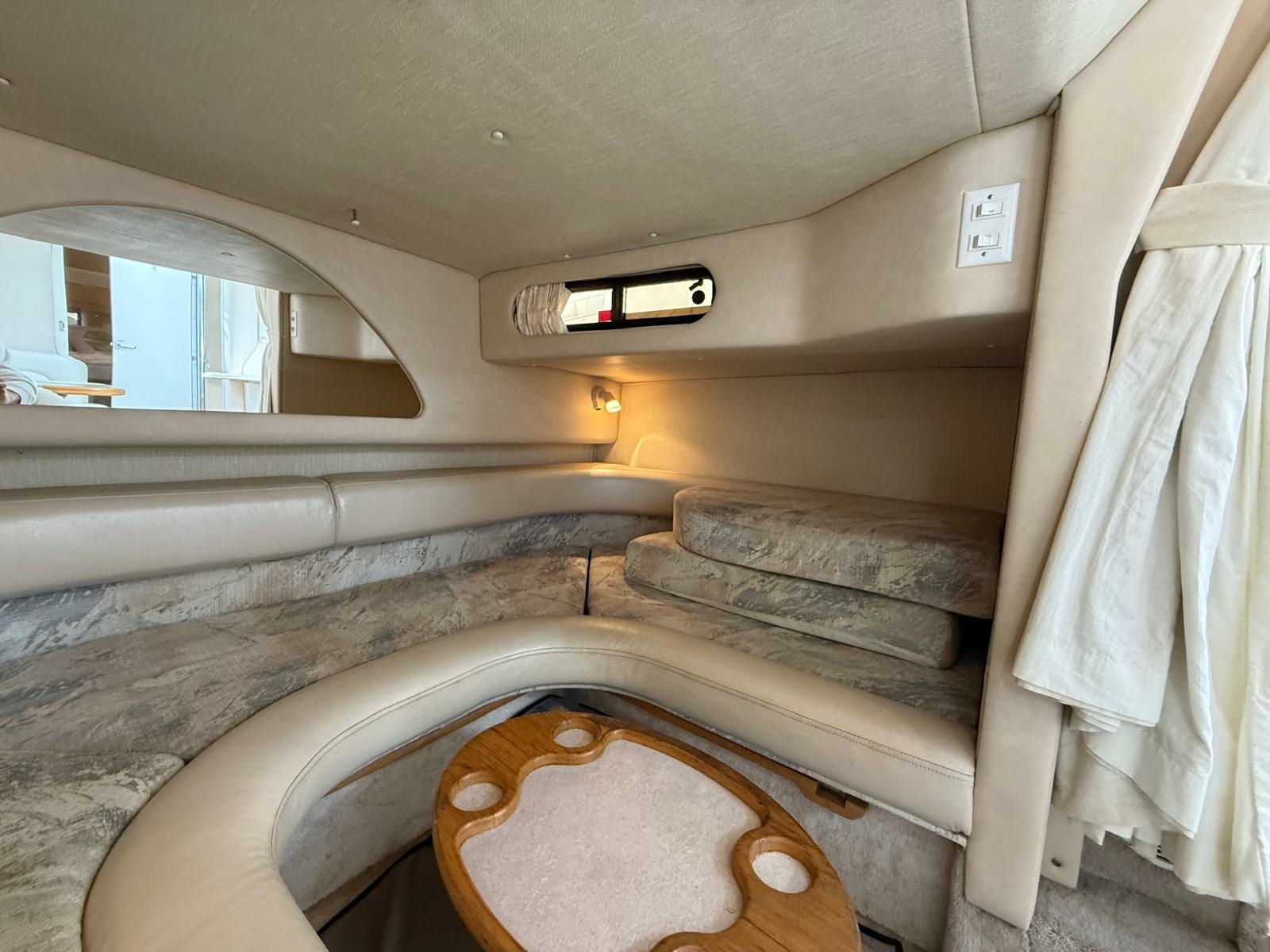 1996 Sea Ray 370 Sundancer 37