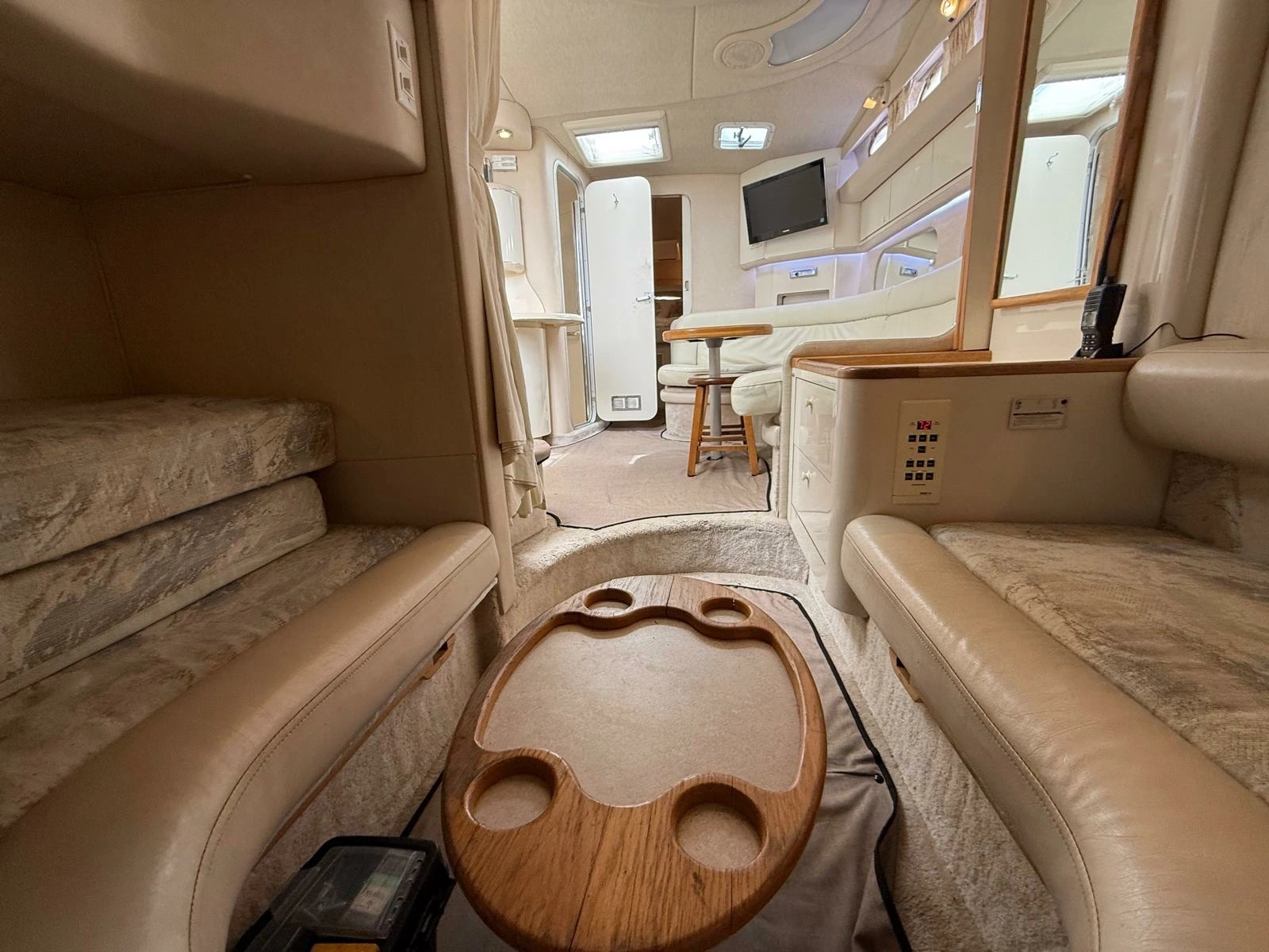1996 Sea Ray 370 Sundancer 37