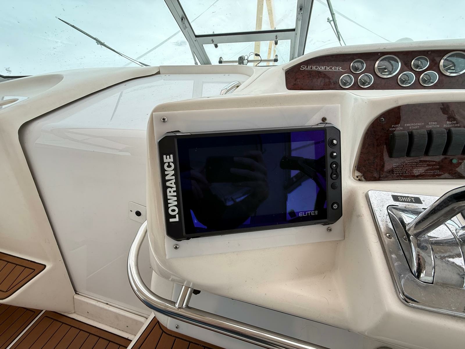 1997 Sea Ray 330 Sundancer 33
