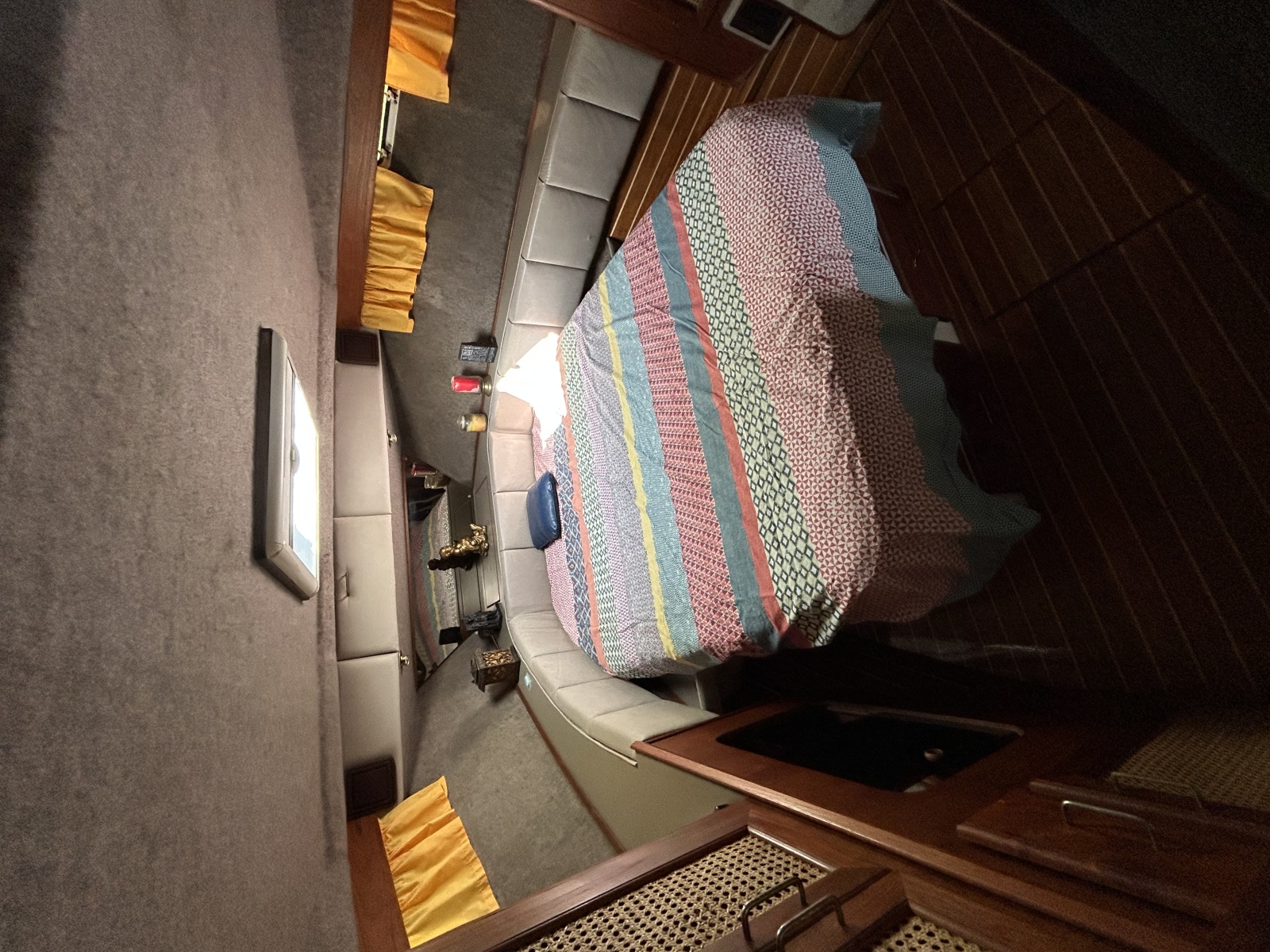 1985 Bayliner  3870