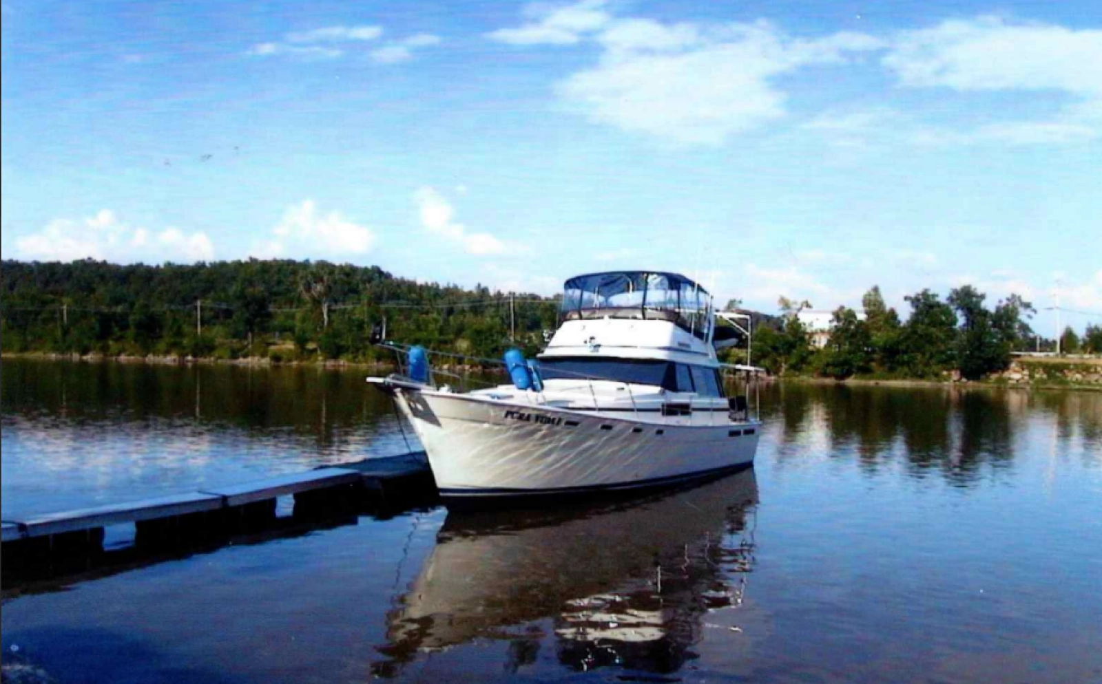 1985 Bayliner  3870