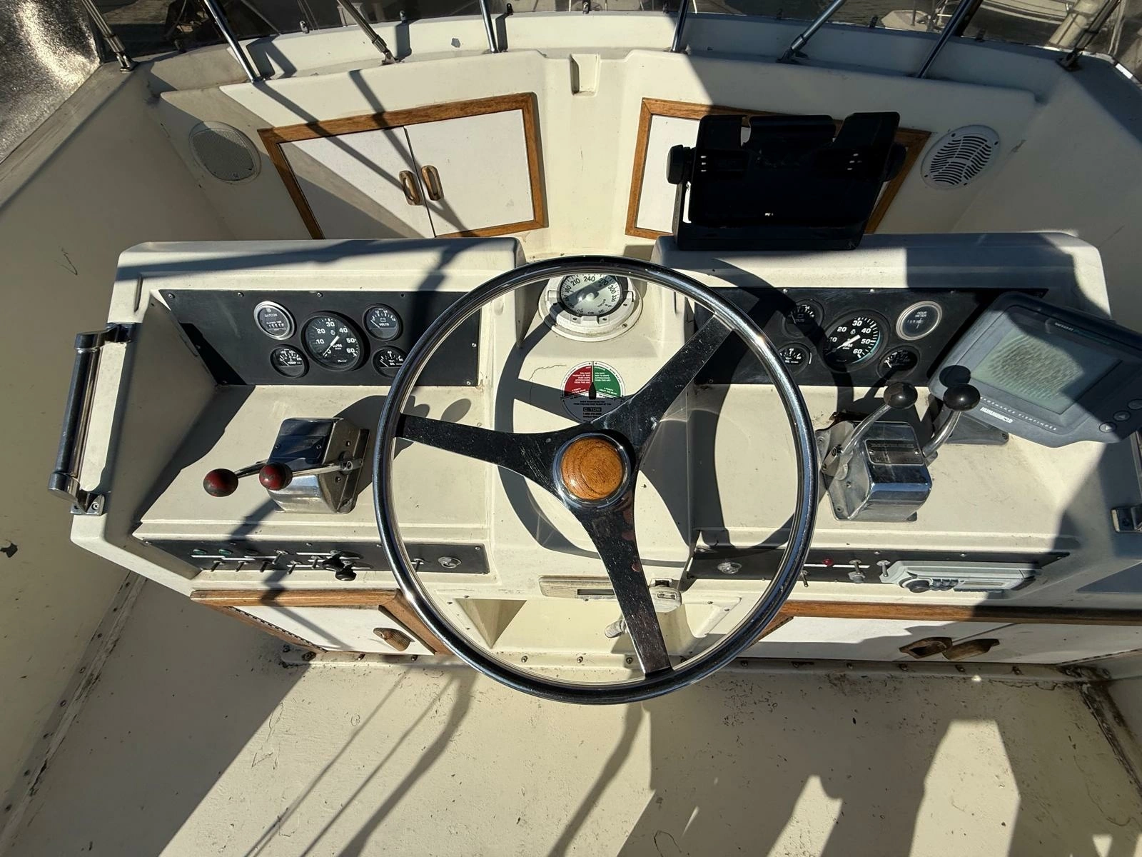 1984 Hatteras 36 Convertible 36