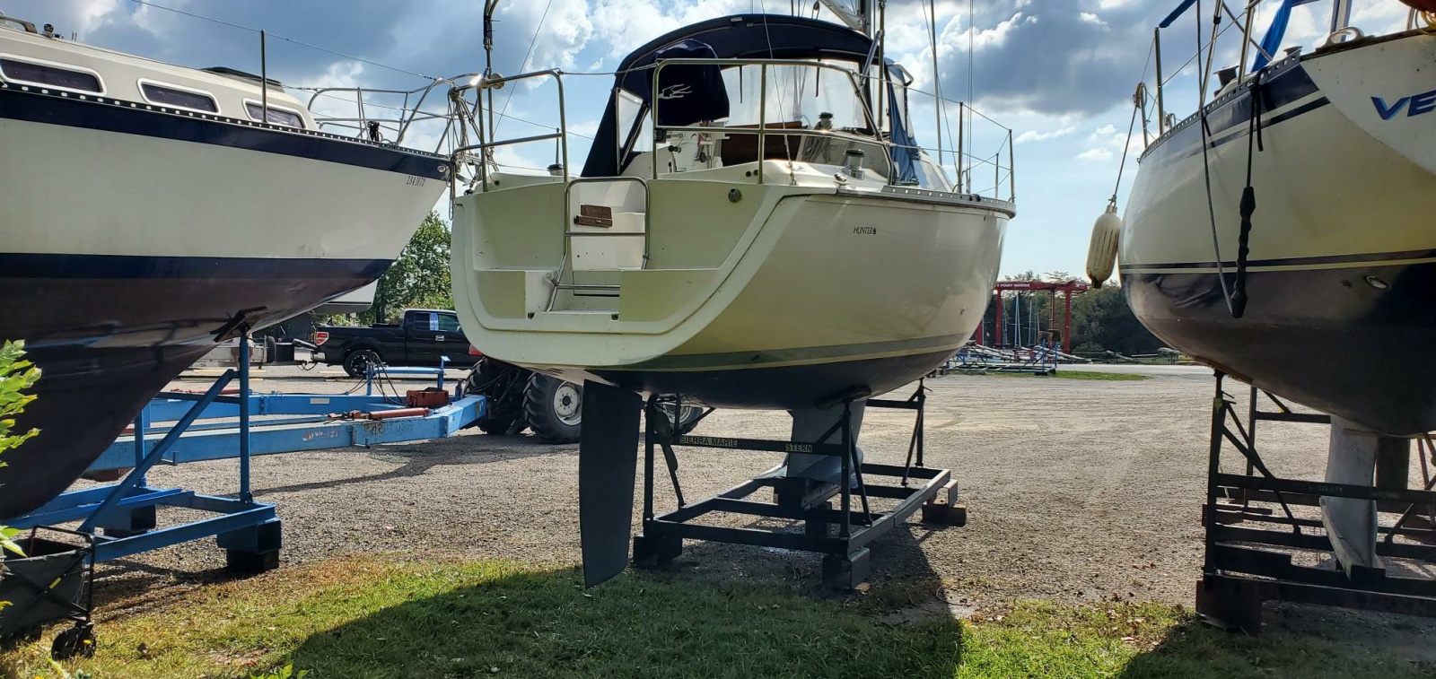 1990 Hunter 28