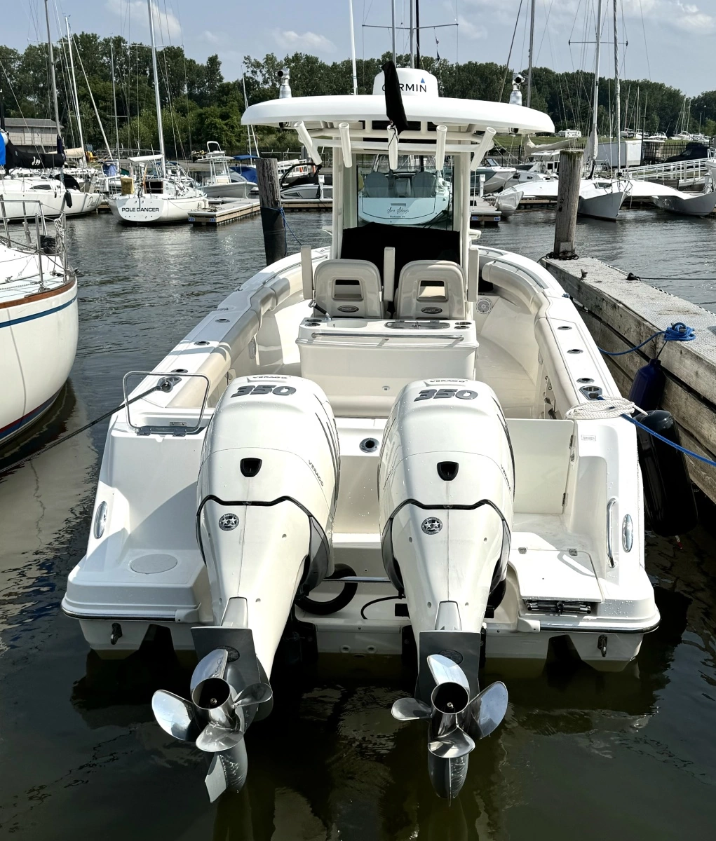 2018 Boston Whaler 280 Outrage