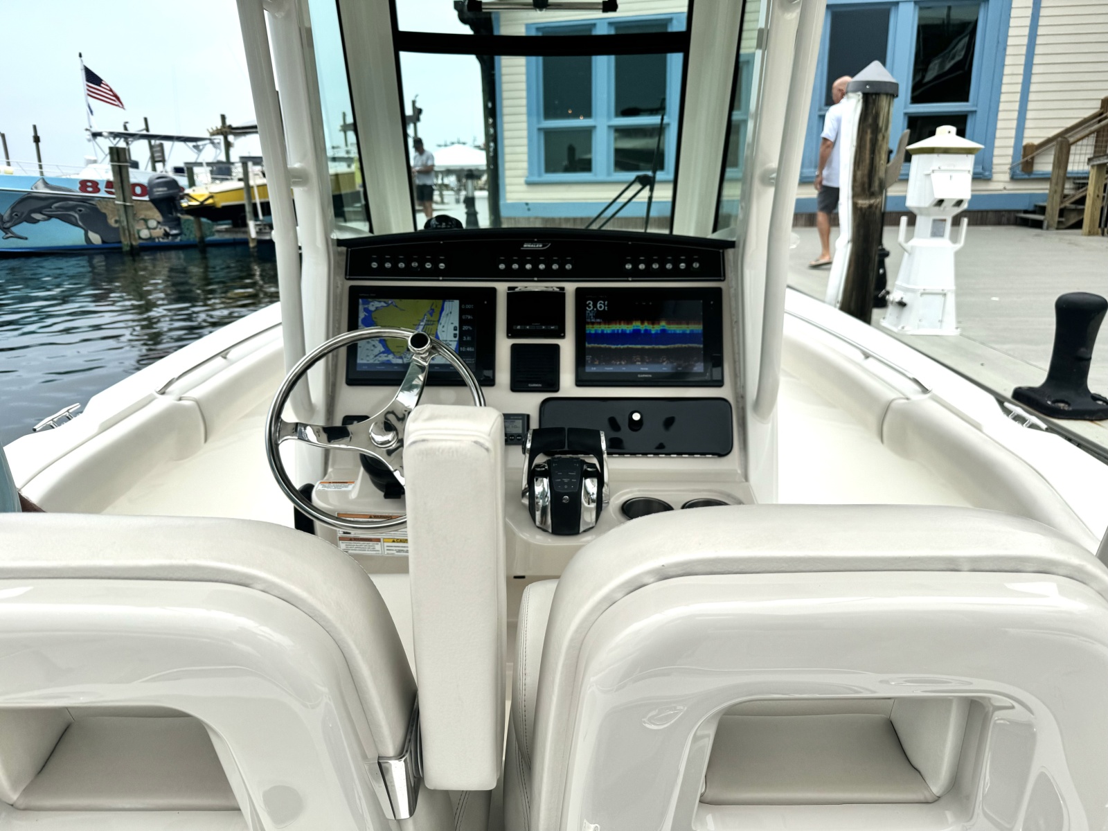 2018 Boston Whaler 280 Outrage