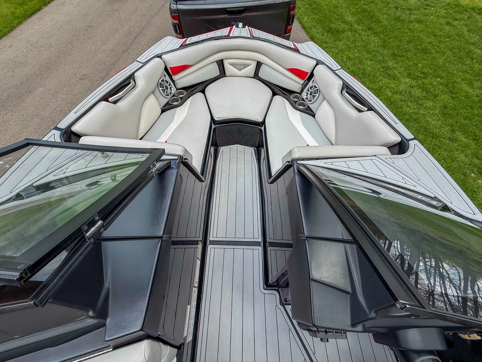 2016 Axis A22