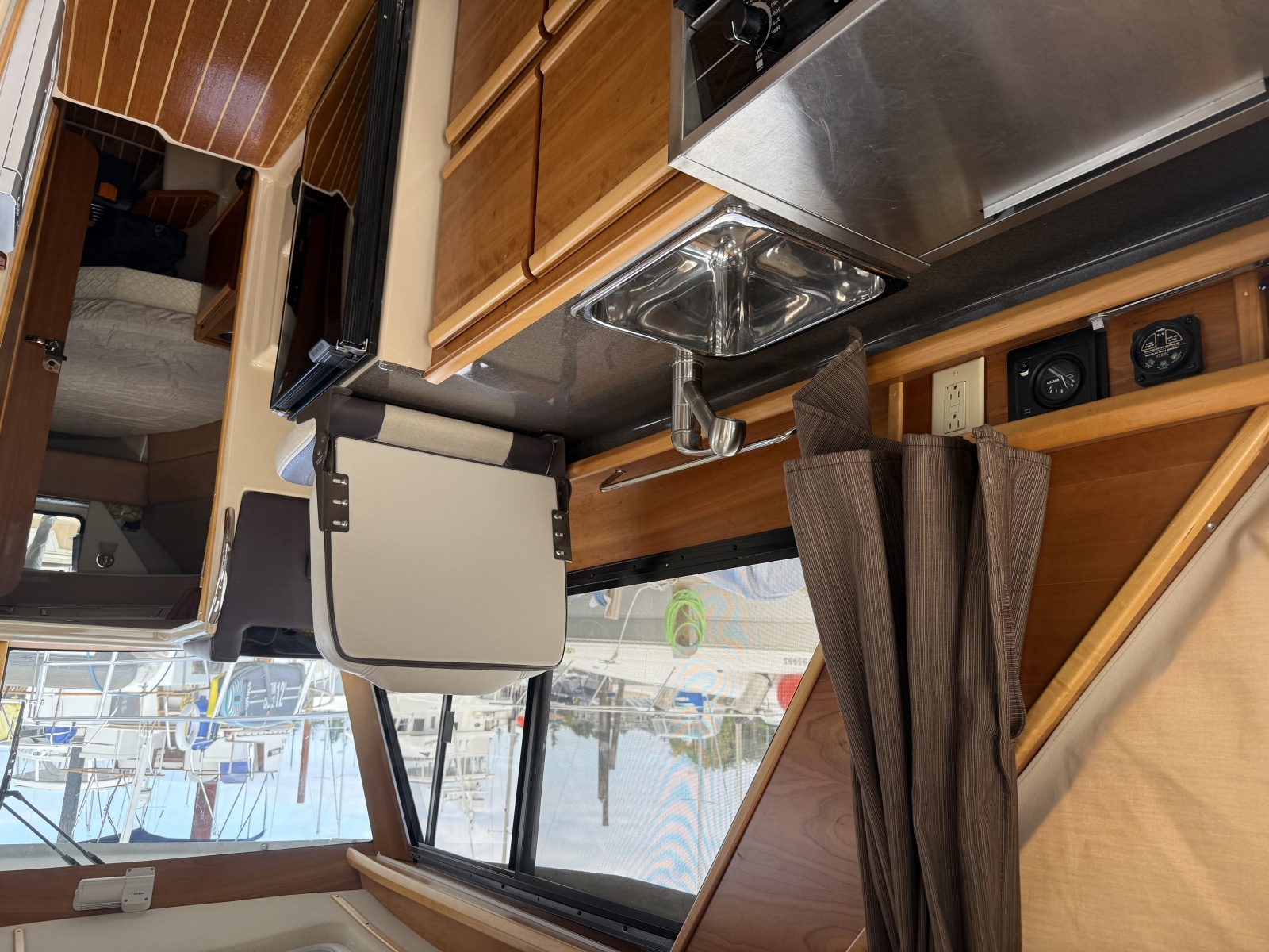 2015 Cutwater C-28 28