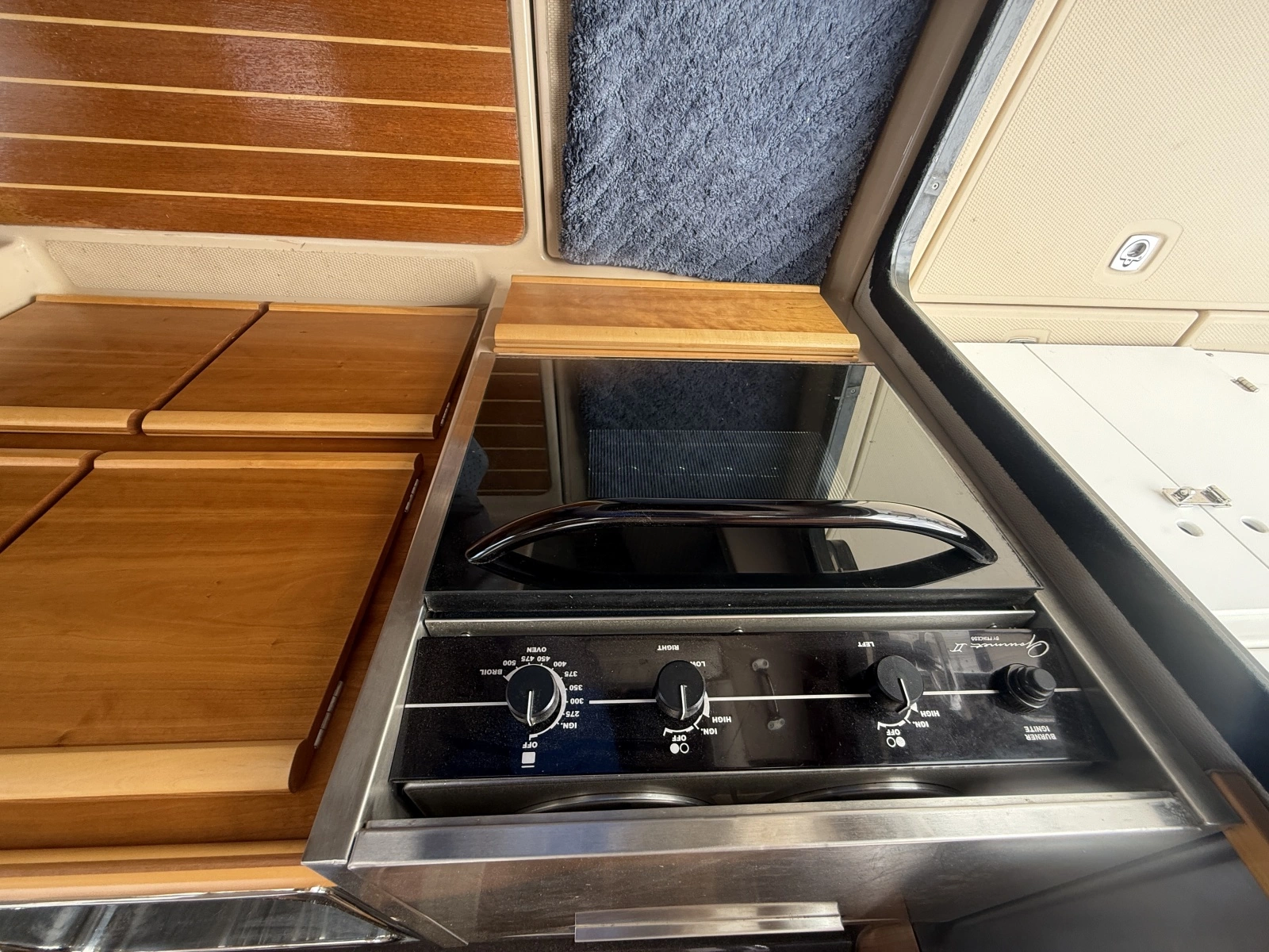 2015 Cutwater C-28 28
