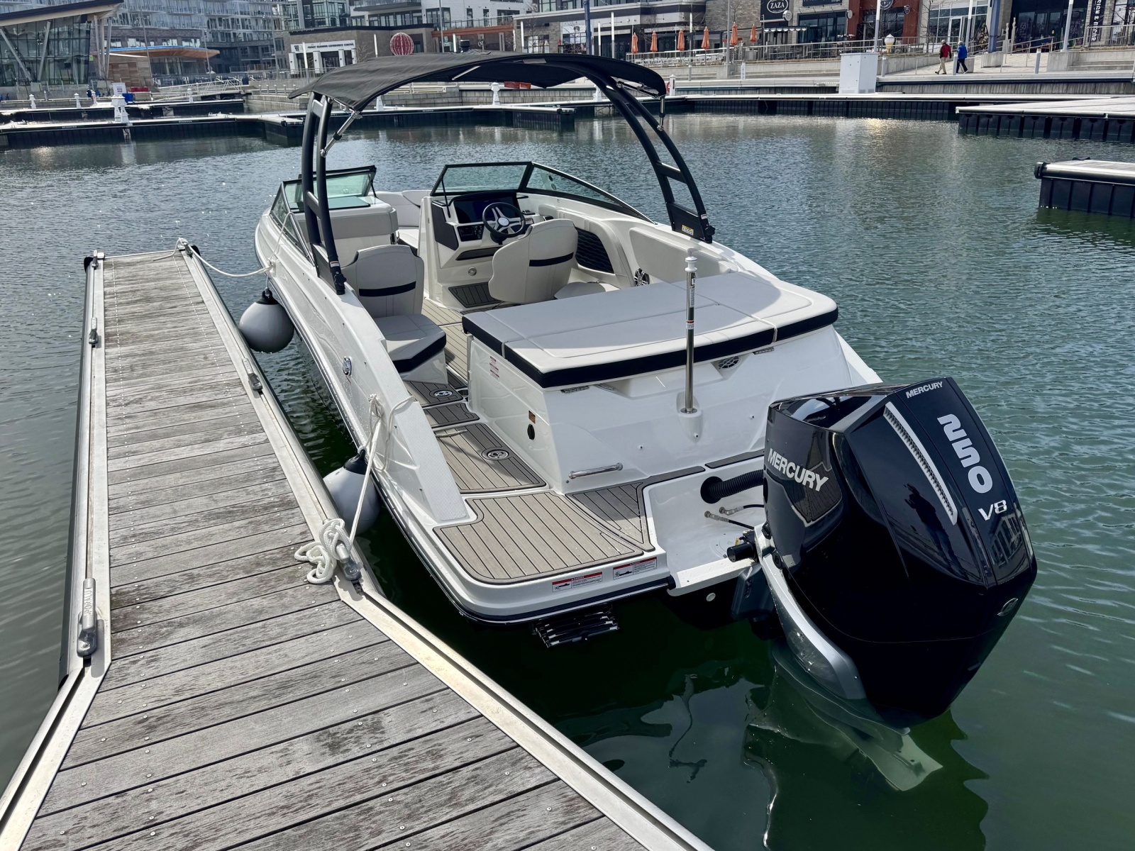 2025 Sea Ray SPX 230 OB