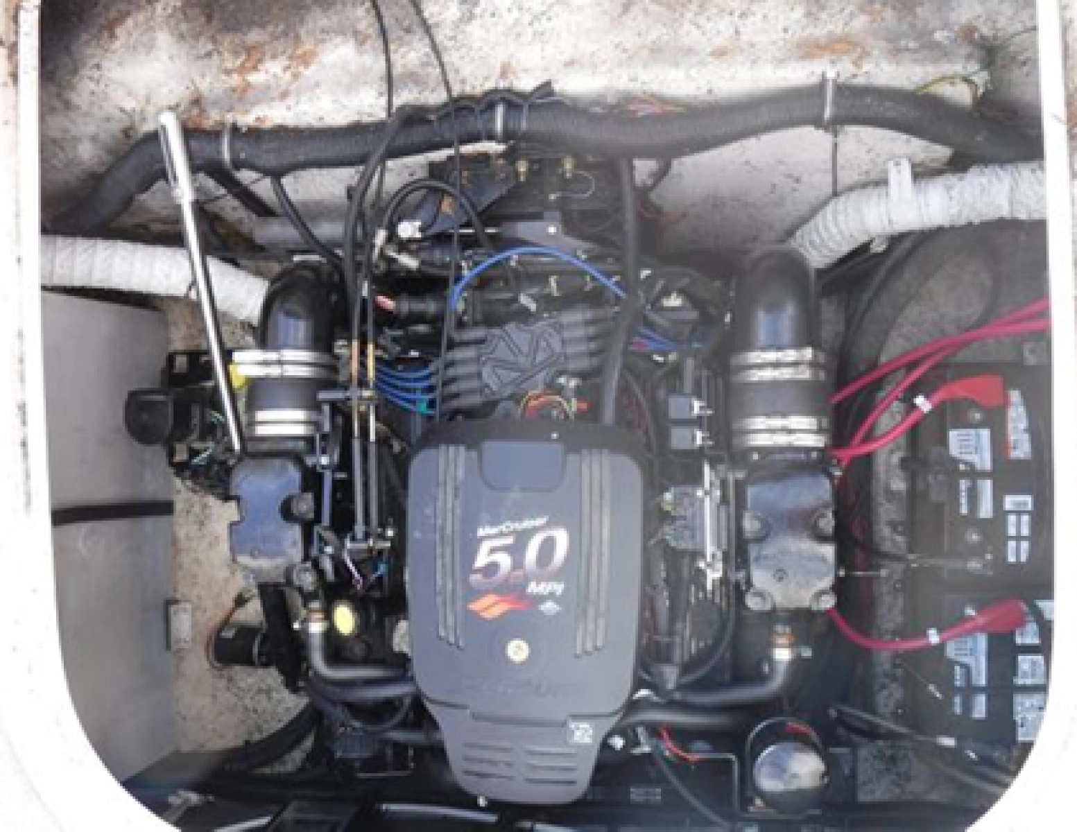 2004 Rinker 2500 Fiesta Vee