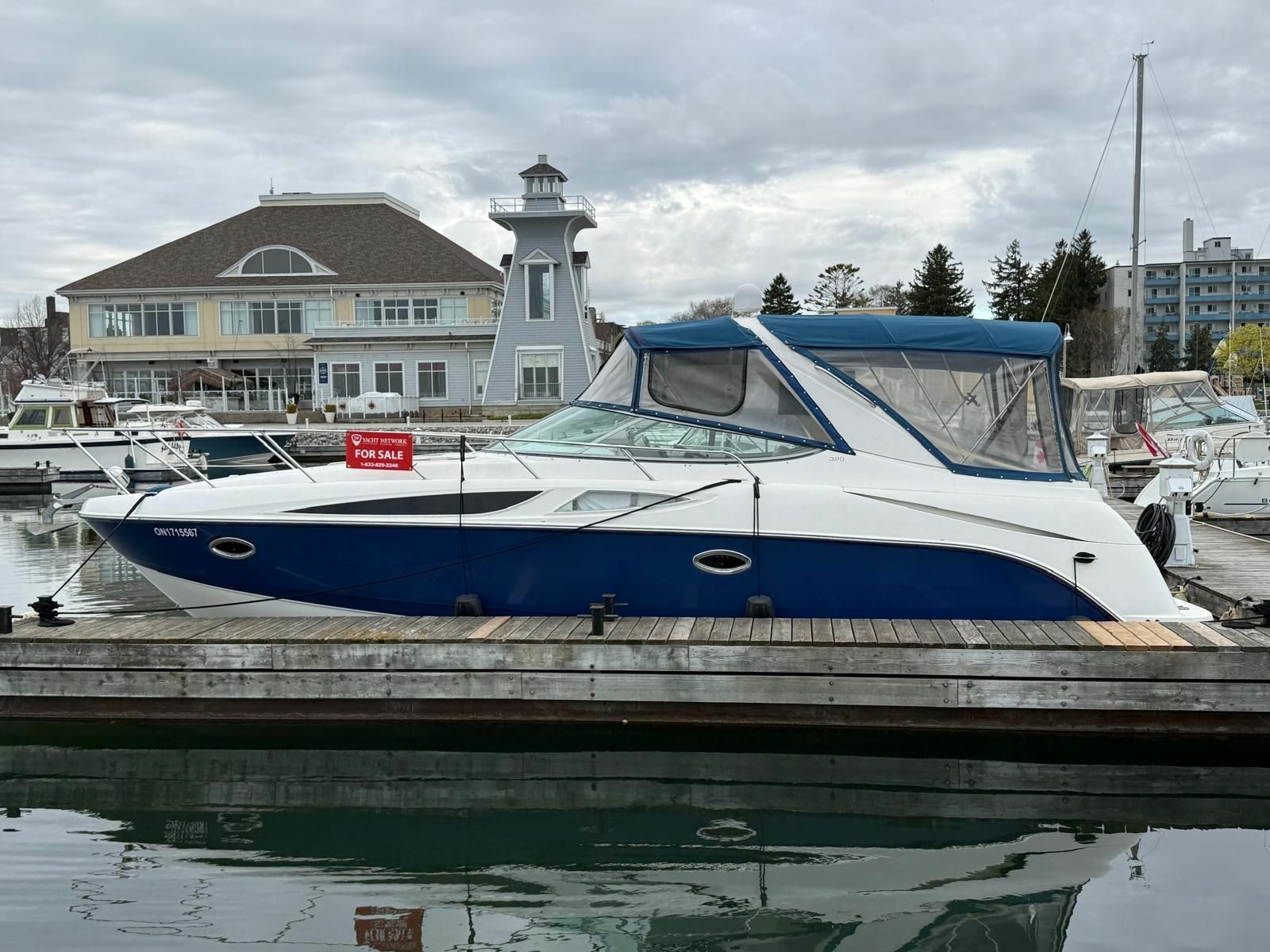 2008 Bayliner 320 Express Cruiser 32