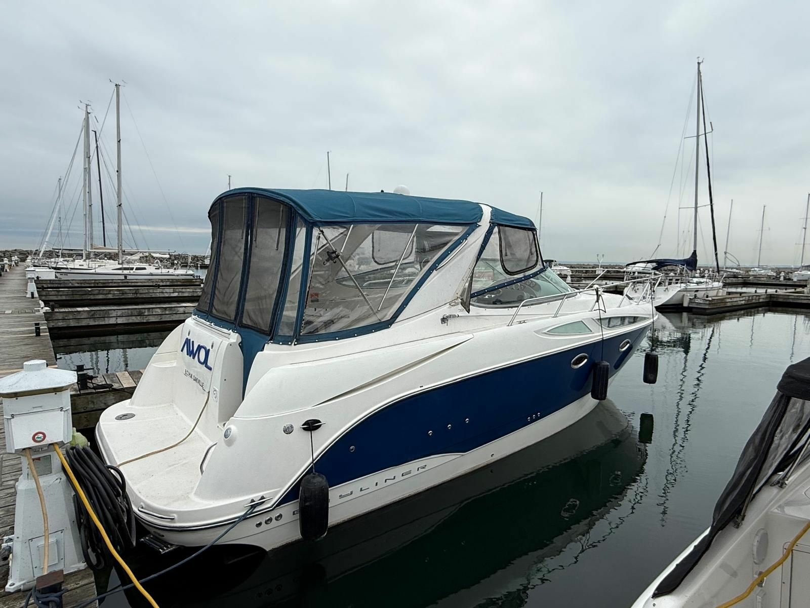 2008 Bayliner 320 Express Cruiser 32