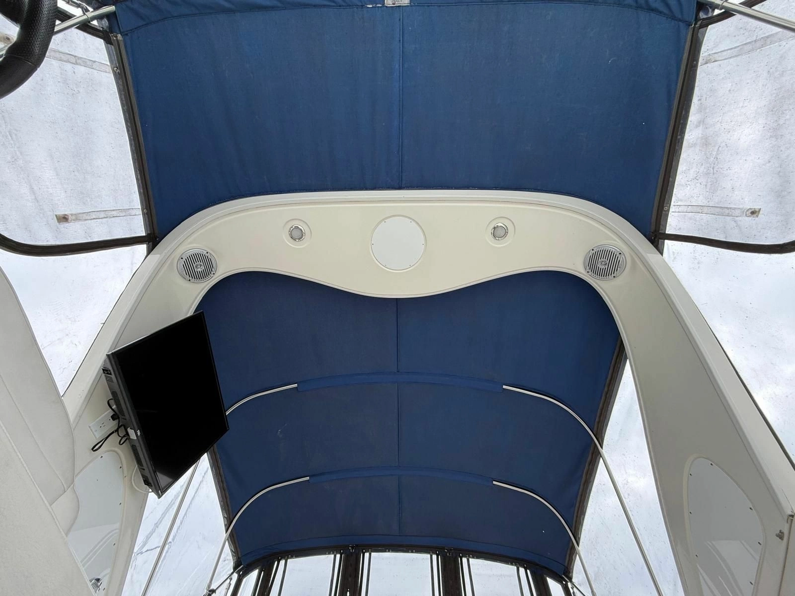 2008 Bayliner 320 Express Cruiser 32