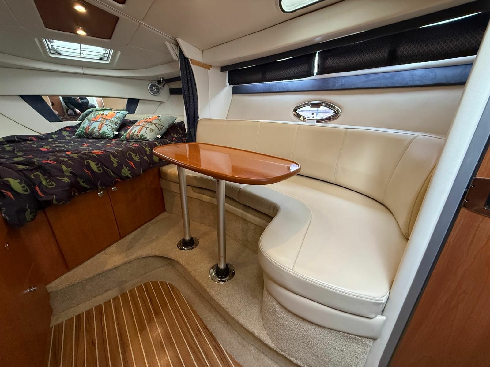 2008 Bayliner 320 Express Cruiser 32