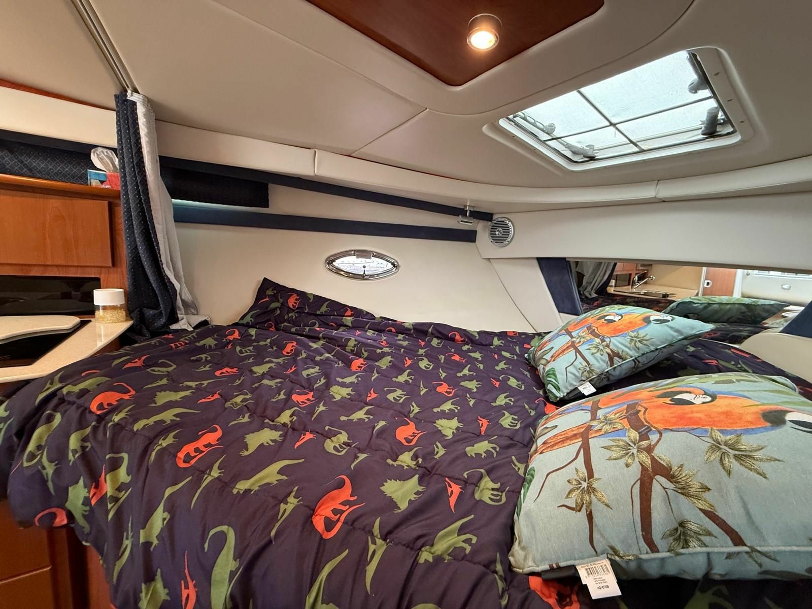 2008 Bayliner 320 Express Cruiser 32
