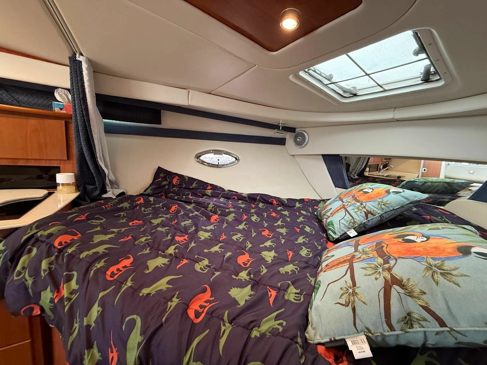2008 Bayliner 320 Express Cruiser 32