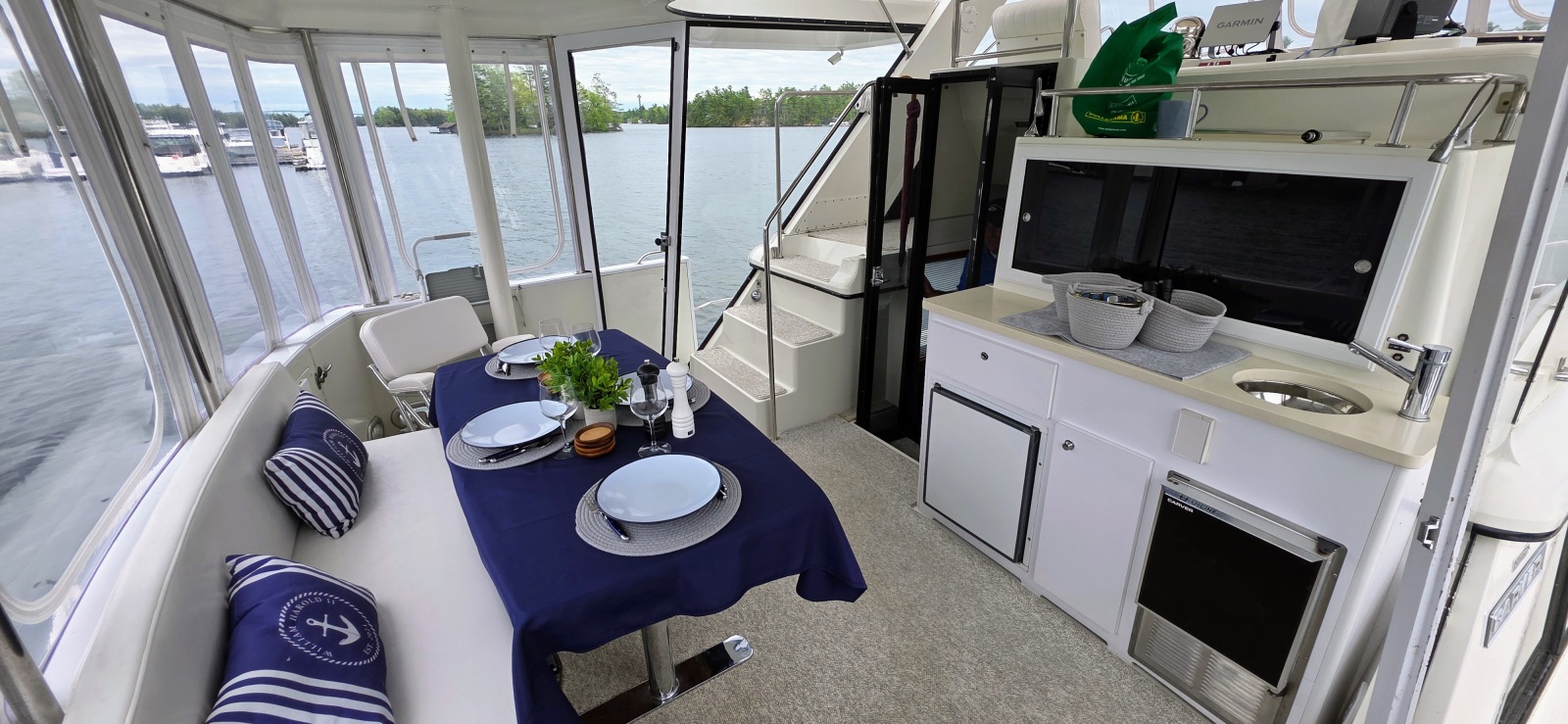 1987 Carver 4207 Aft Cabin 42