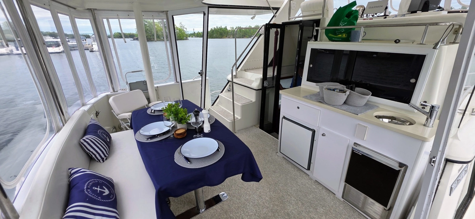 1987 Carver 4207 Aft Cabin 42