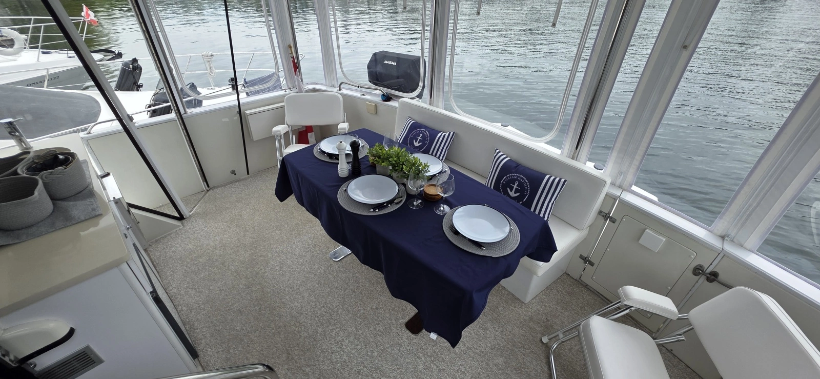 1987 Carver 4207 Aft Cabin 42