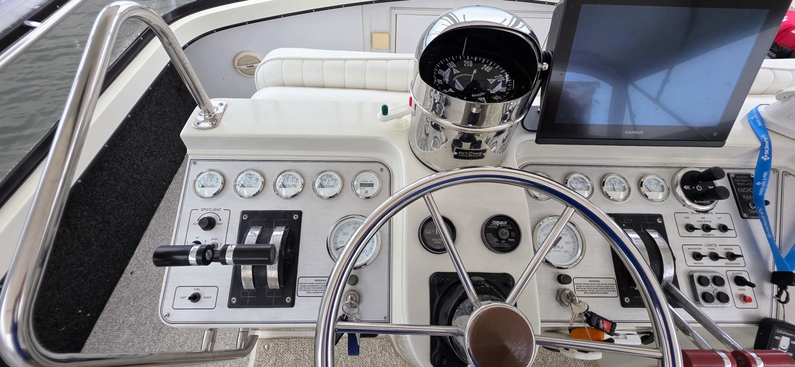 1987 Carver 4207 Aft Cabin 42