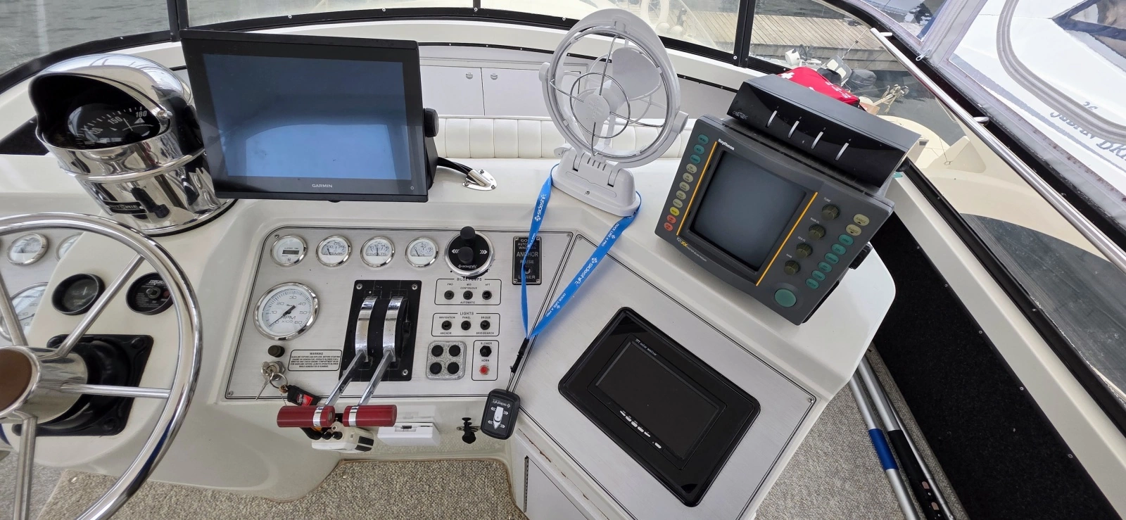 1987 Carver 4207 Aft Cabin 42