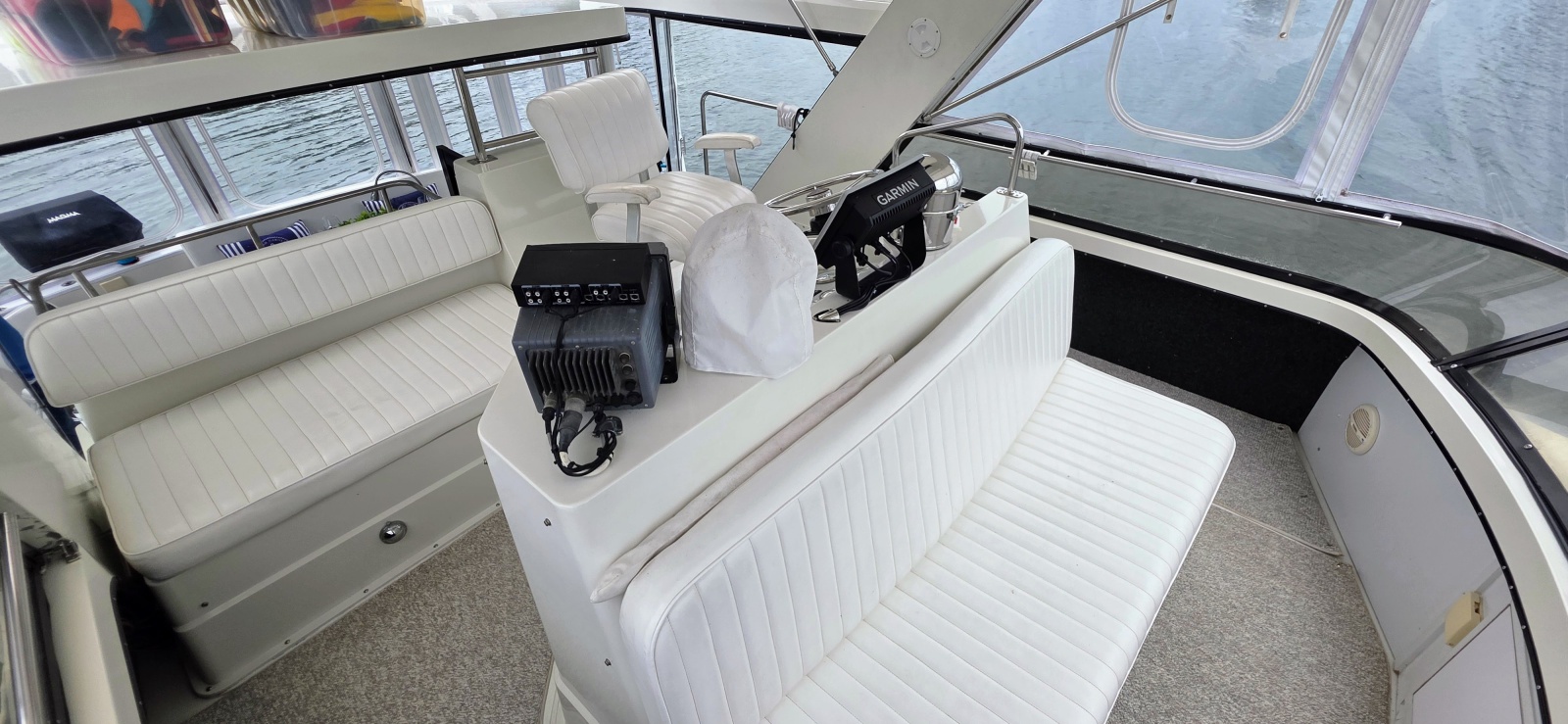 1987 Carver 4207 Aft Cabin 42