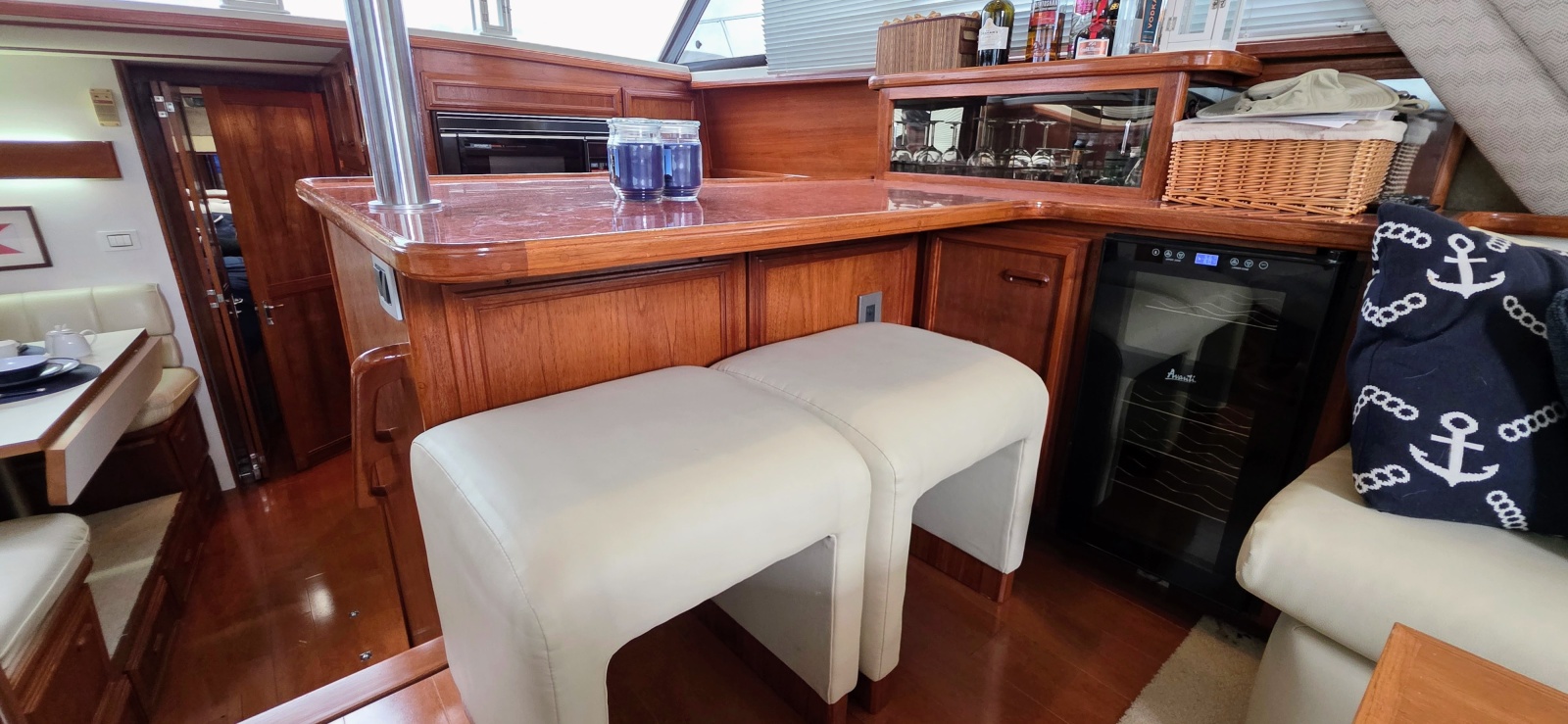 1987 Carver 4207 Aft Cabin 42