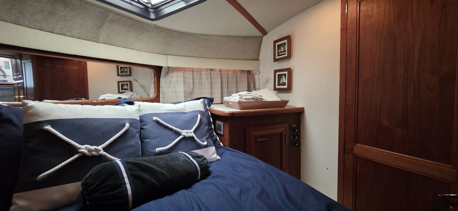 1987 Carver 4207 Aft Cabin 42