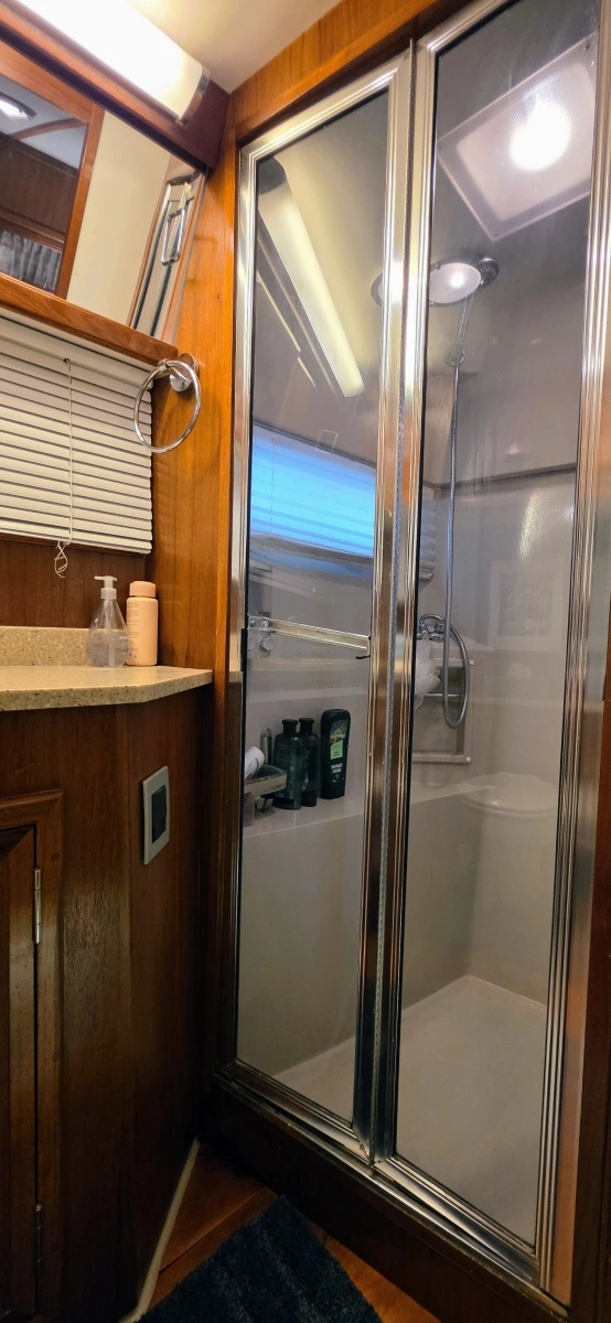 1987 Carver 4207 Aft Cabin 42