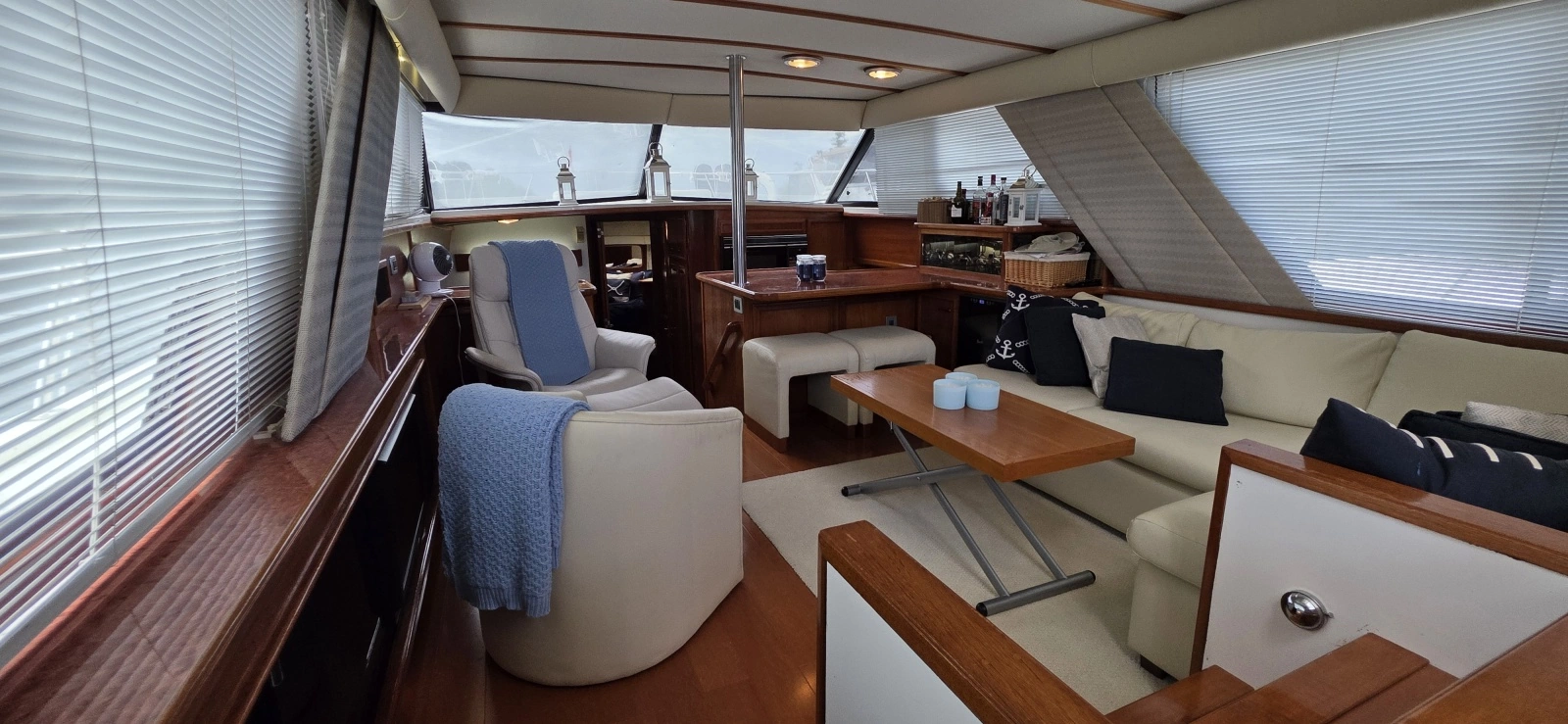 1987 Carver 4207 Aft Cabin 42