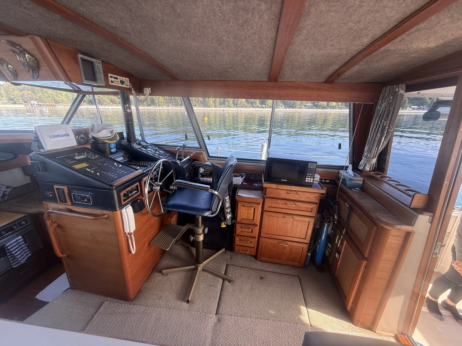 1985 Bayliner 3870 Motoryacht 38