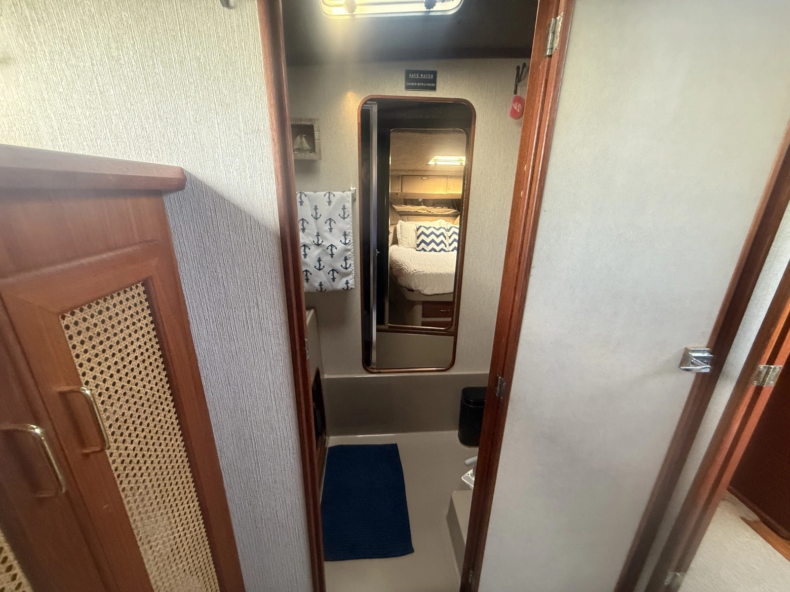 1985 Bayliner 3870 Motoryacht 38
