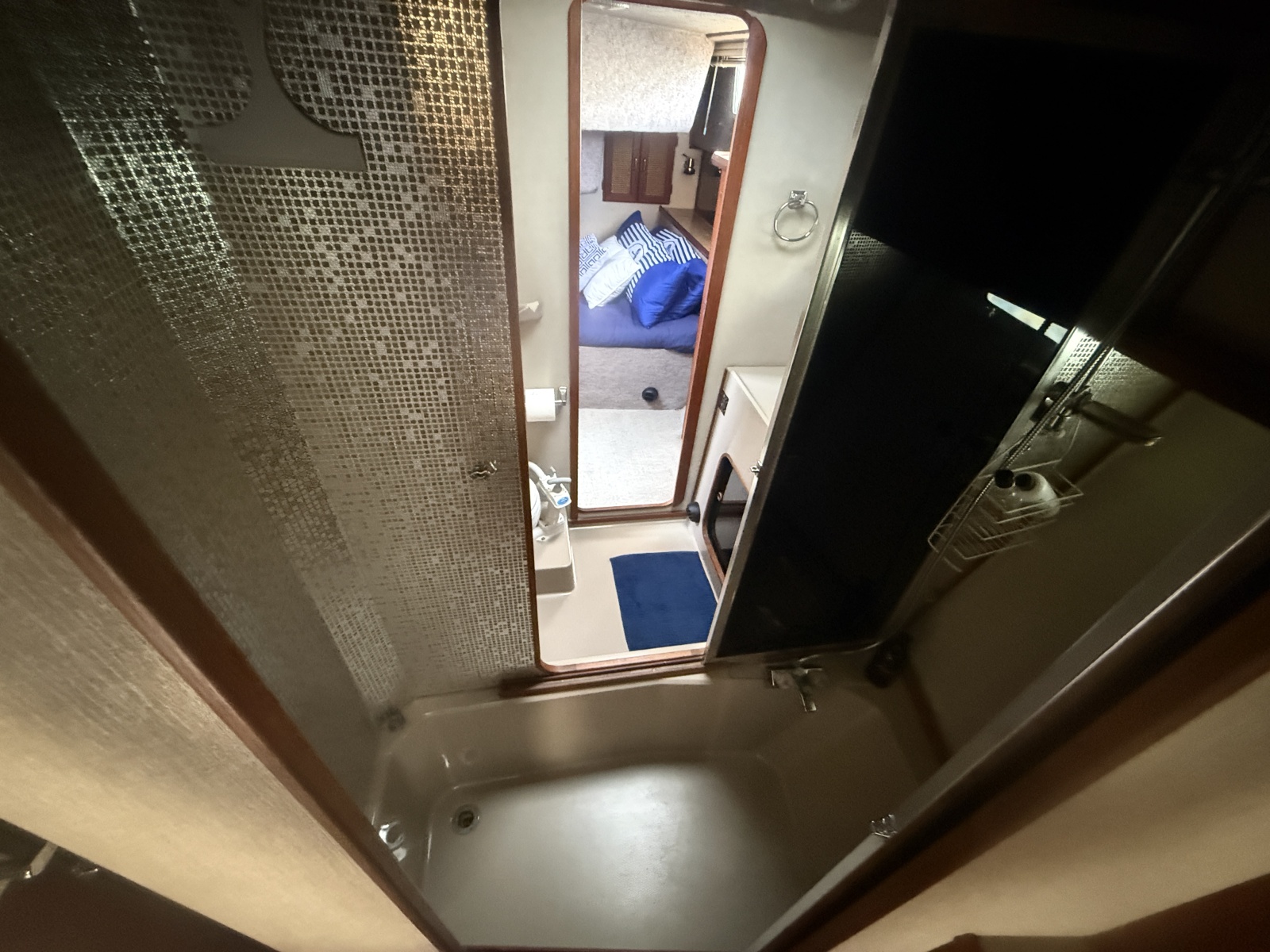 1985 Bayliner 3870 Motoryacht 38