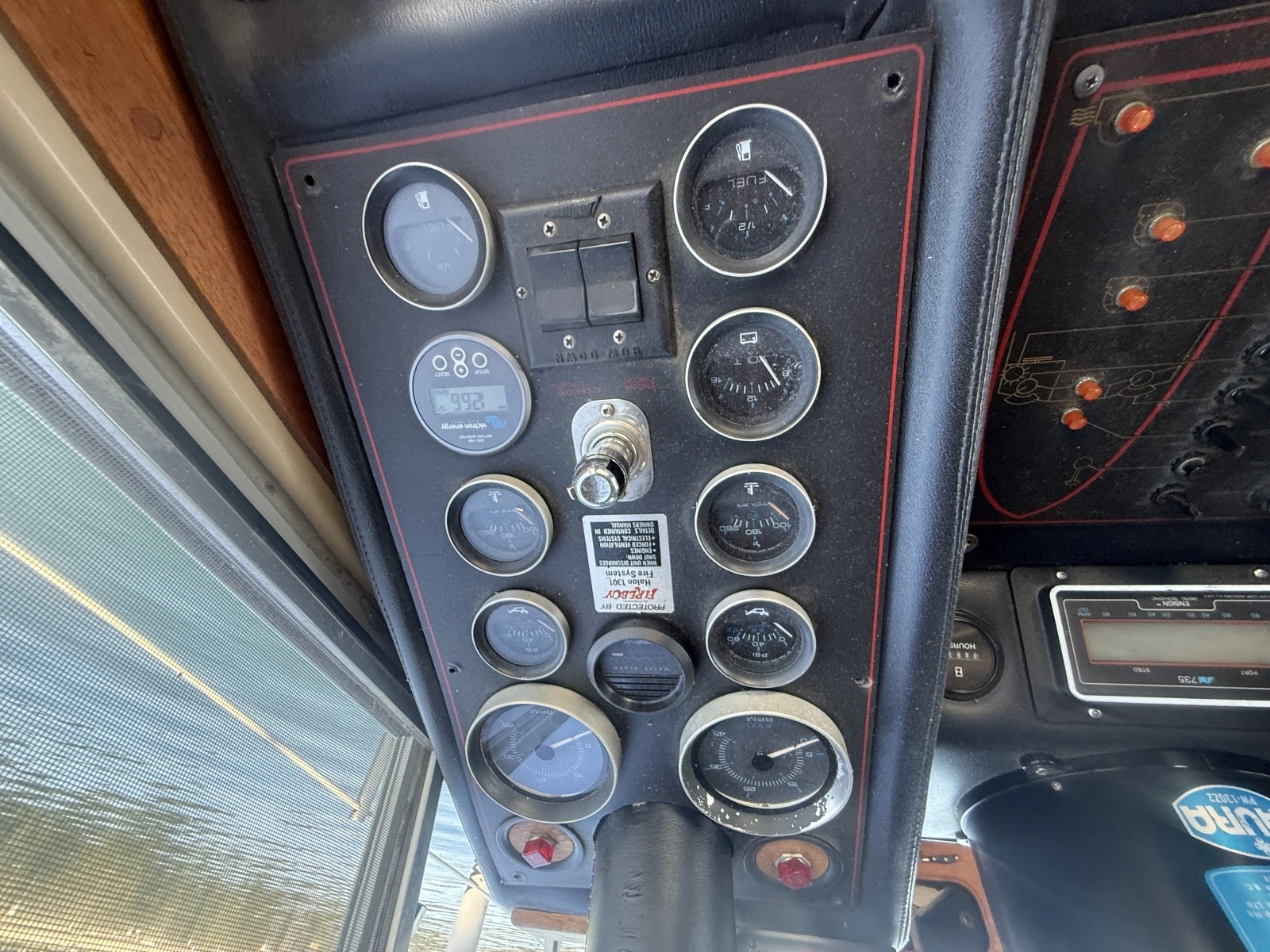 1985 Bayliner 3870 Motoryacht 38