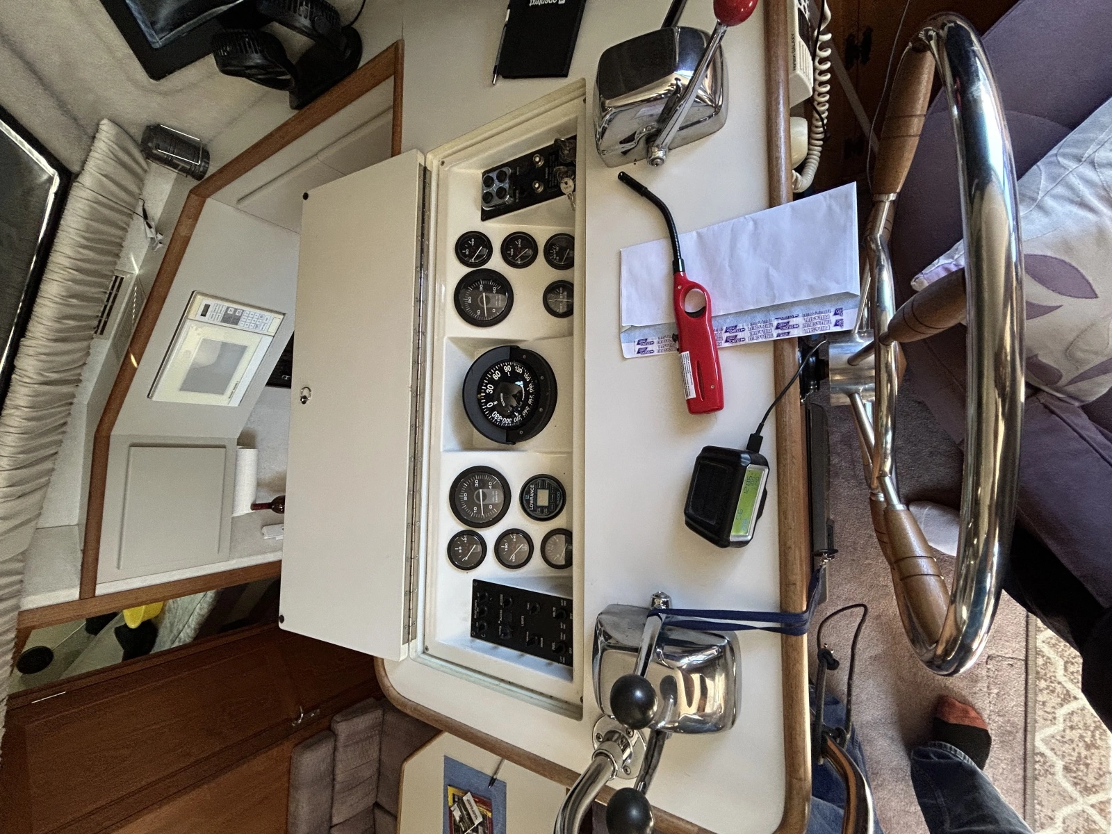 1991 Carver  C36
